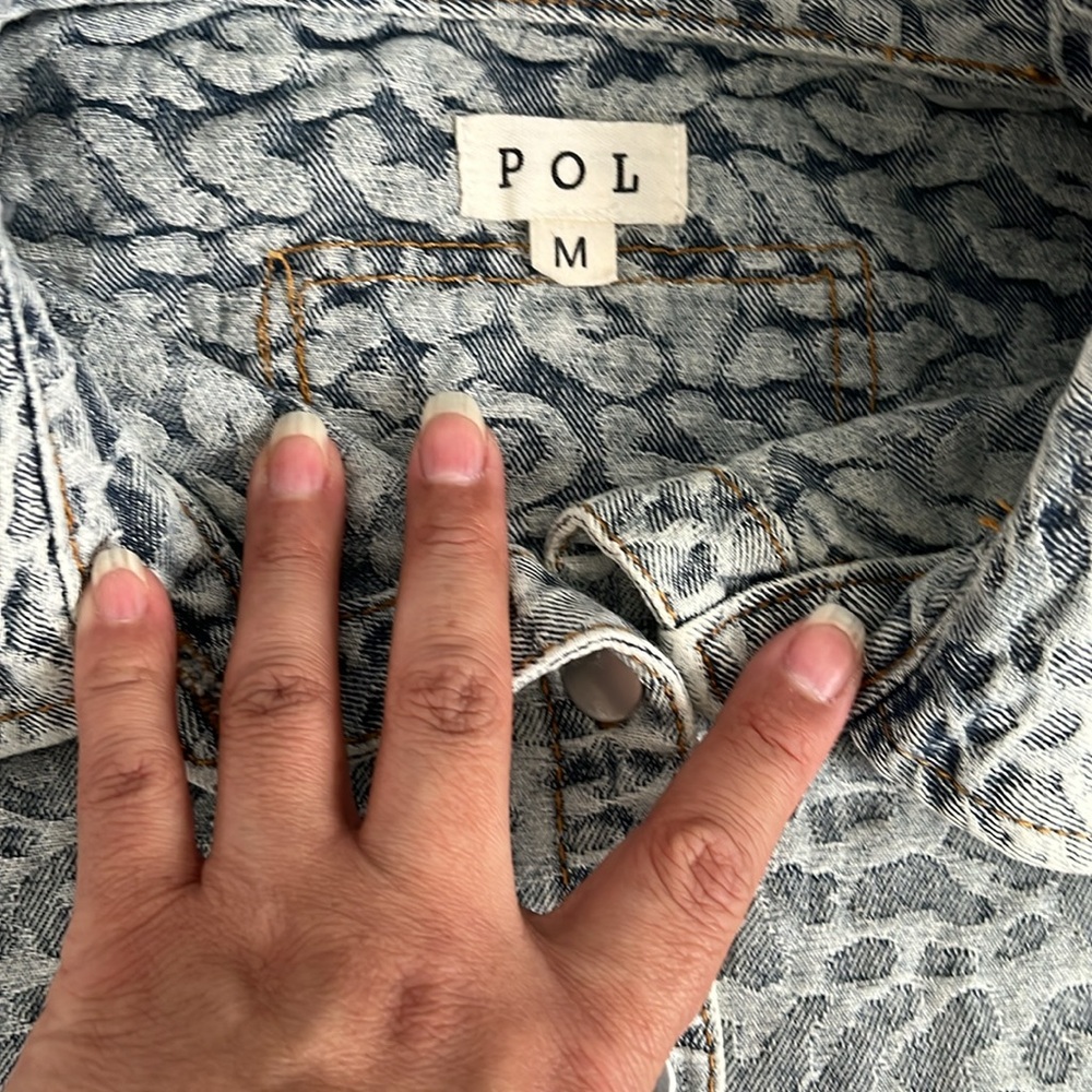 POL Distressed Leopard Denim Jacket Medium - Picture 5 of 9